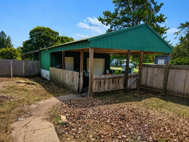 1643 County Road 540, Alvin, TX 77511