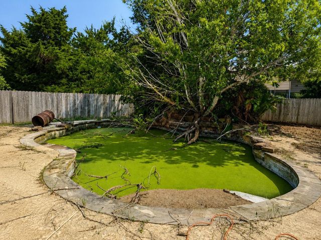1643 County Road 540, Alvin, TX 77511