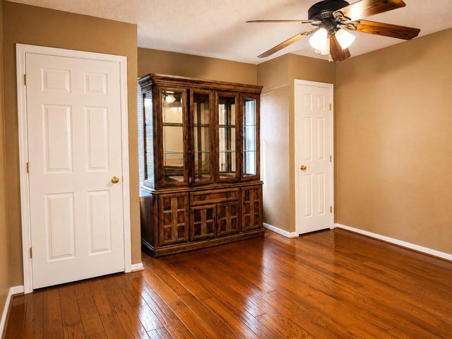1643 County Road 540, Alvin, TX 77511
