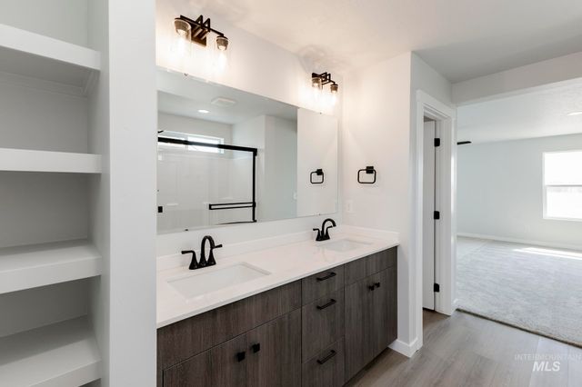 3803 W Piscina Dr, Meridian, ID 83642