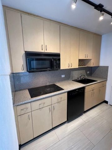 5313 Collins Ave 1004, Miami Beach, FL 33140