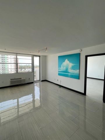 5313 Collins Ave 1004, Miami Beach, FL 33140
