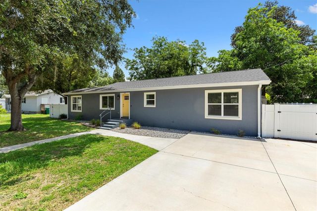 602 GRAY AVENUE, Wildwood, FL 34785
