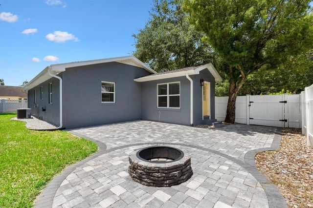 602 GRAY AVENUE, Wildwood, FL 34785