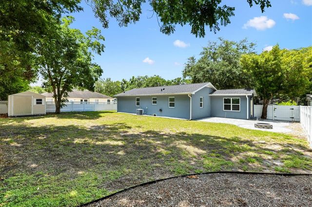 602 GRAY AVENUE, Wildwood, FL 34785