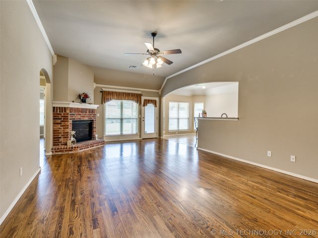 7521 E Galveston Street, Broken Arrow, OK 74014