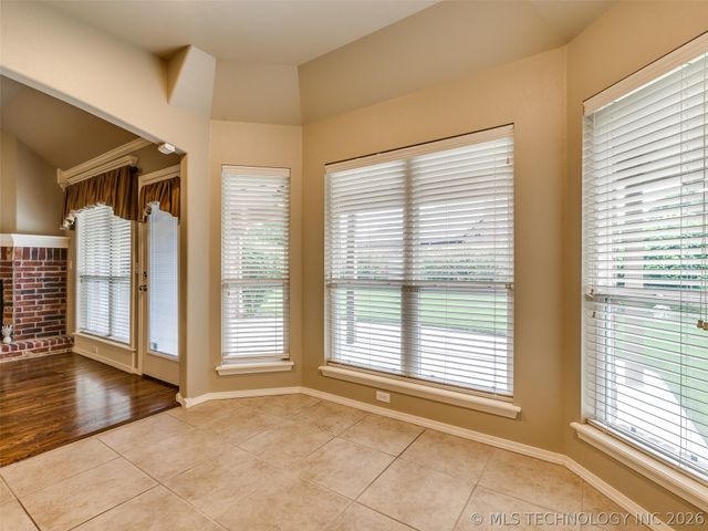 7521 E Galveston Street, Broken Arrow, OK 74014