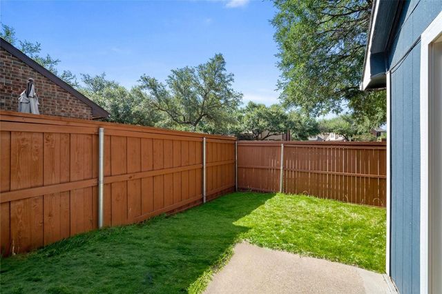 800 Spicewood Court, Irving, TX 75063