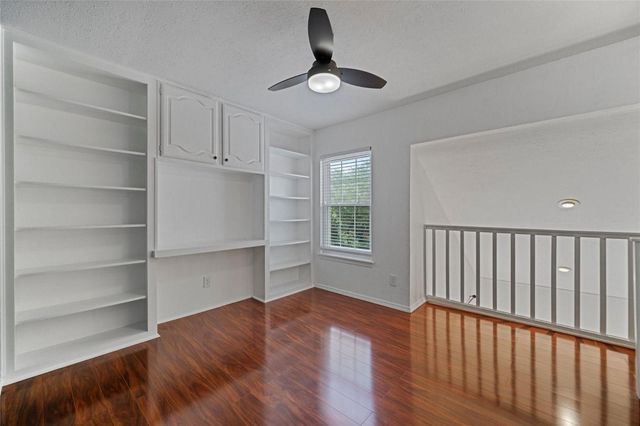 800 Spicewood Court, Irving, TX 75063