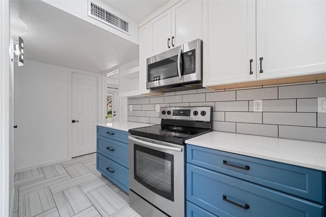 800 Spicewood Court, Irving, TX 75063