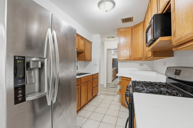 1375 Rebecca Drive 213, Hoffman Estates, IL 60169