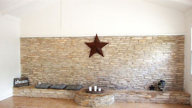 18311 Redbud LN, Jonestown, TX 78645