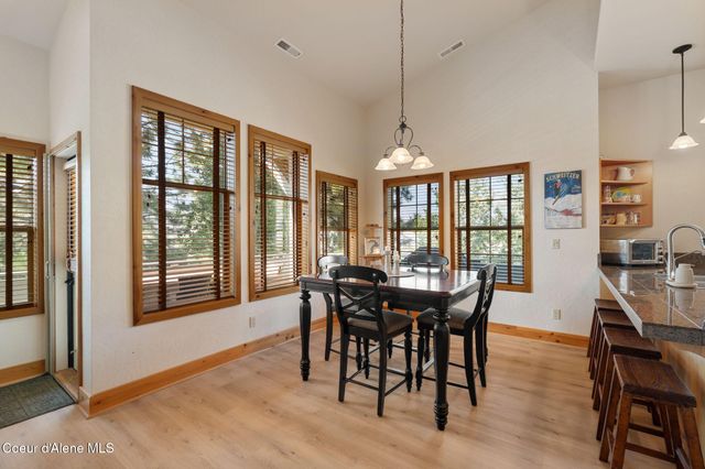 507 Guthrie Pl Unit 303, Dover, ID 83825