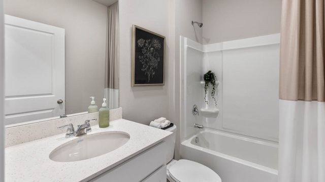 3640 Paradise Lane, Waukee, IA 50263