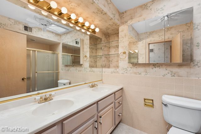 11107 Kingston Street, Westchester, IL 60154