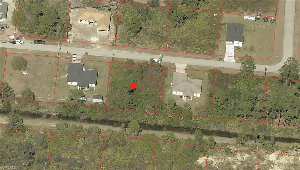 918 Anthony ST E, LEHIGH ACRES, FL 33974 — photo 2