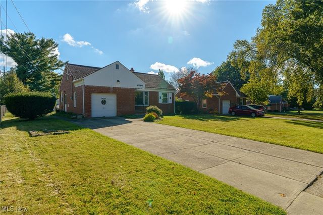 4880 Anderson Road, Lyndhurst, OH 44124
