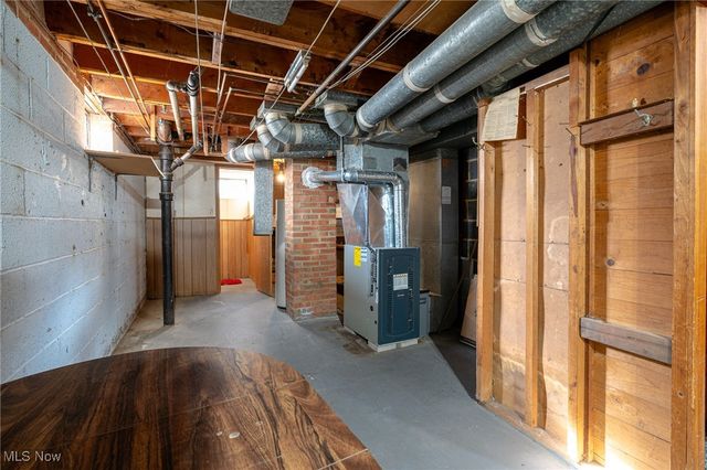 4880 Anderson Road, Lyndhurst, OH 44124