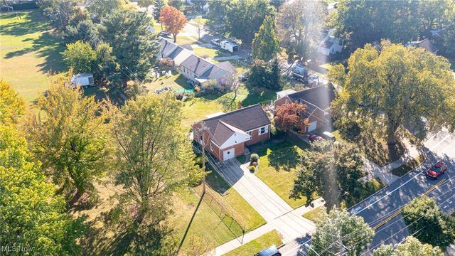 4880 Anderson Road, Lyndhurst, OH 44124