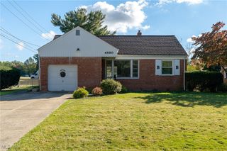 4880 Anderson Road, Lyndhurst, OH 44124
