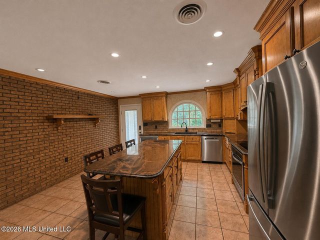 932 White Road, Florence, MS 39073