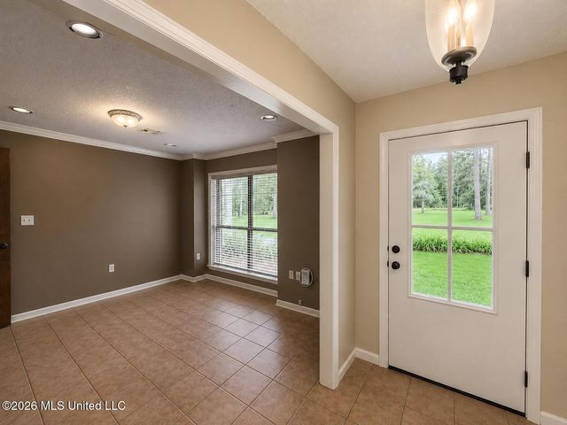 932 White Road, Florence, MS 39073
