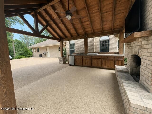 932 White Road, Florence, MS 39073