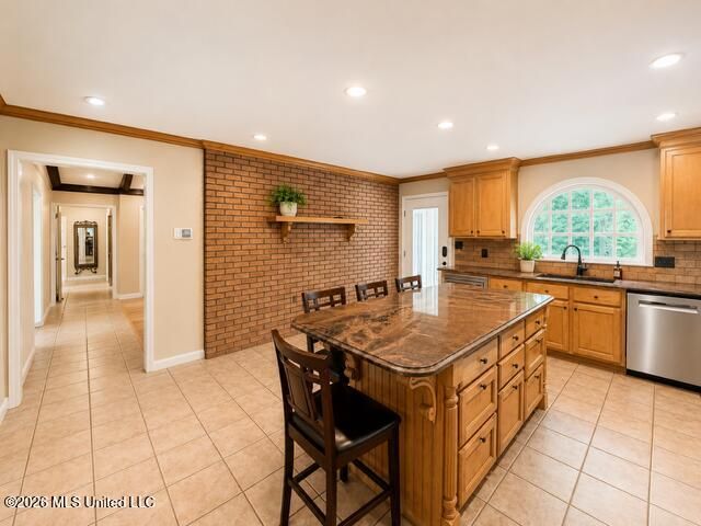 932 White Road, Florence, MS 39073