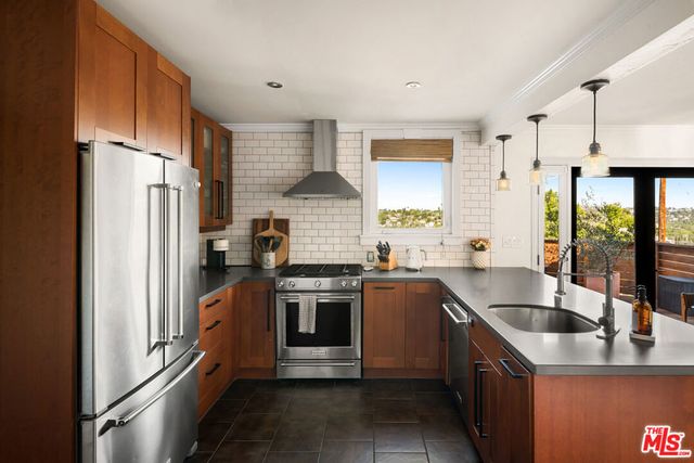 985 Mayo Street, Los Angeles, CA 90042