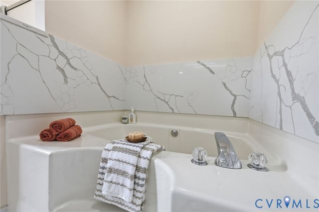 4180 Innesbrook Rd, Glen Allen, VA 23060