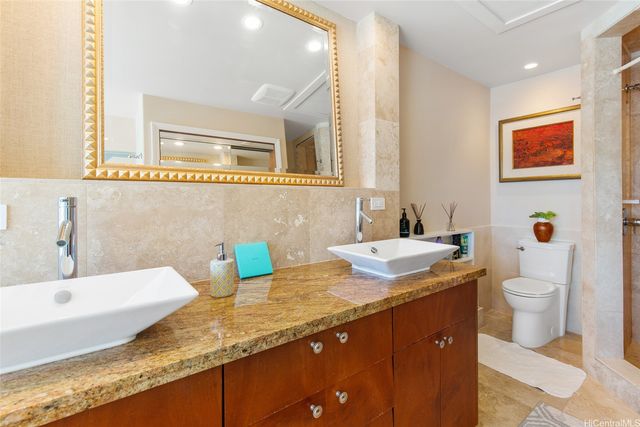 347 Kawaihae Street C, Honolulu, HI 96825