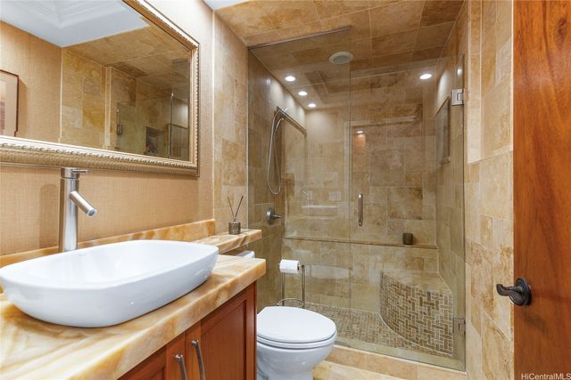 347 Kawaihae Street C, Honolulu, HI 96825