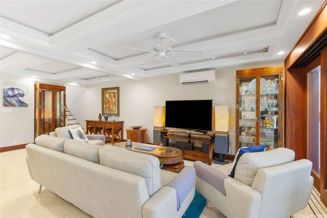 347 Kawaihae Street C, Honolulu, HI 96825