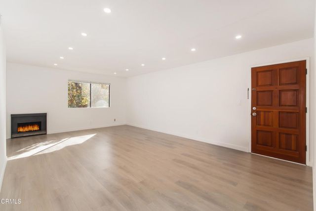 1169 Rosedale Avenue 204, Glendale, CA 91201