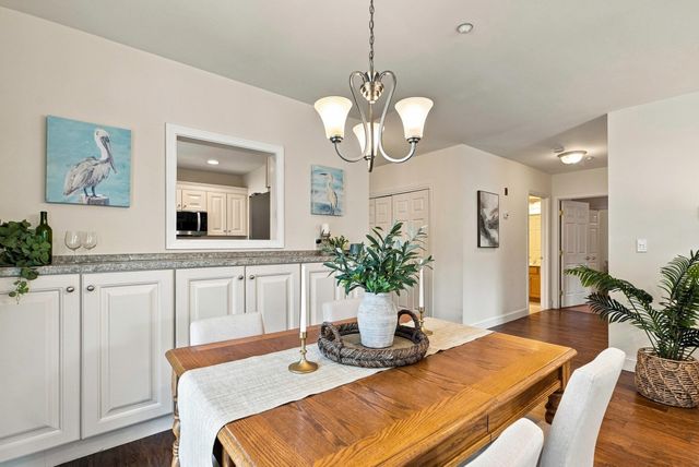 2201 Briarwood Village 2201, Clinton, MA 01510