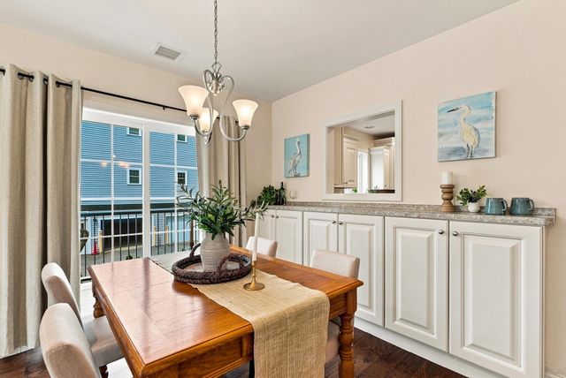 2201 Briarwood Village 2201, Clinton, MA 01510