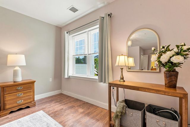 2201 Briarwood Village 2201, Clinton, MA 01510
