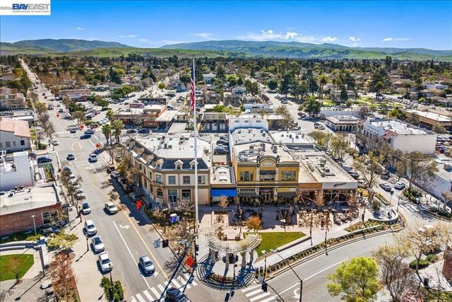 2463 2463 6Th St, Livermore, CA 94550