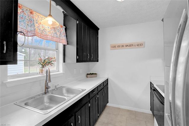 12189 Smiths Neck RD, Carrollton, VA 23314