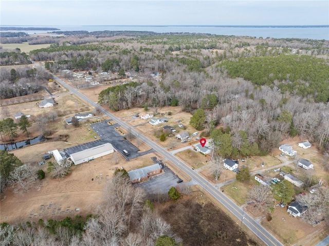 12189 Smiths Neck RD, Carrollton, VA 23314