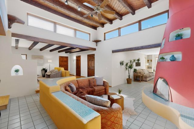 123 La Senda Road, Los Alamos, NM 87547