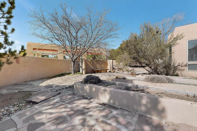 123 La Senda Road, Los Alamos, NM 87547