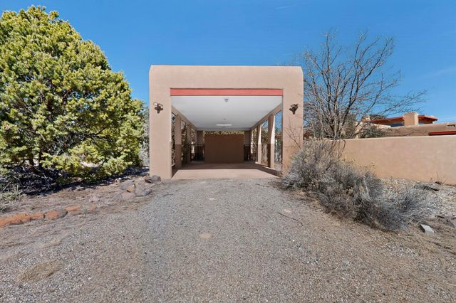 123 La Senda Road, Los Alamos, NM 87547