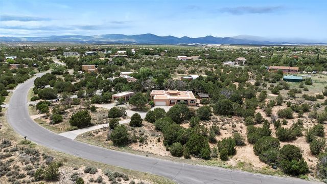 123 La Senda Road, Los Alamos, NM 87547