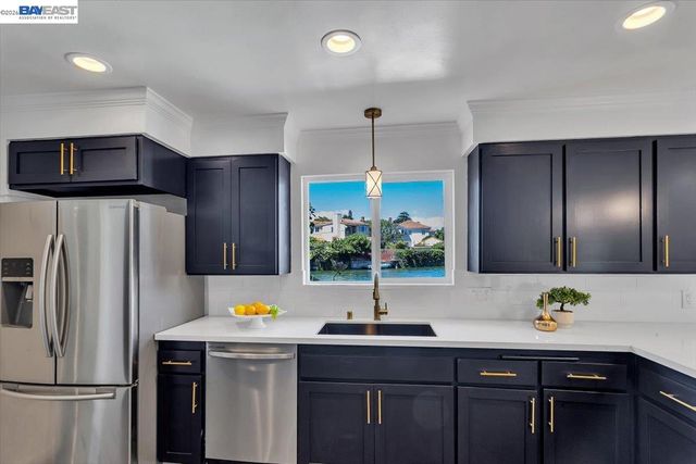 612 Fortress Isle, Alameda, CA 94501