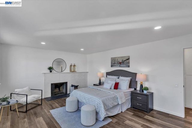 612 Fortress Isle, Alameda, CA 94501