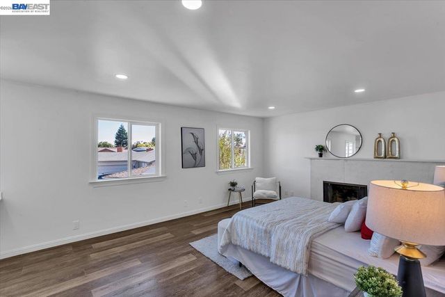 612 Fortress Isle, Alameda, CA 94501