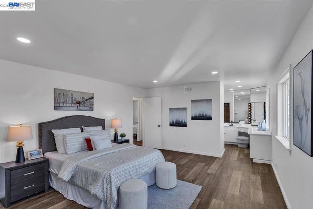 612 Fortress Isle, Alameda, CA 94501