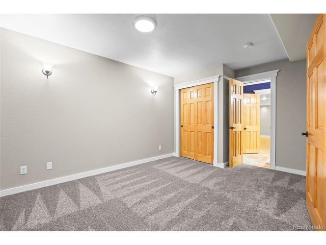 467 Rose Finch Cir, Highlands Ranch, CO 80129