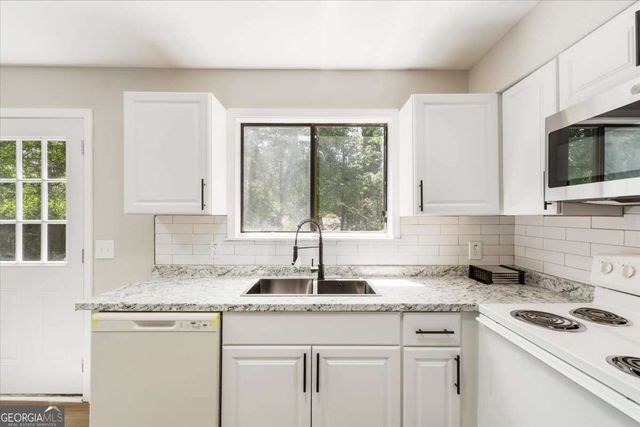 6317 Creekford Lane, Lithonia, GA 30058